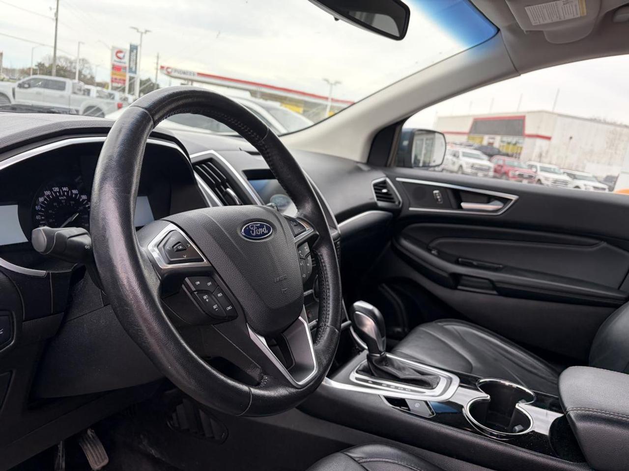 2016 Ford Edge Titanium Photo