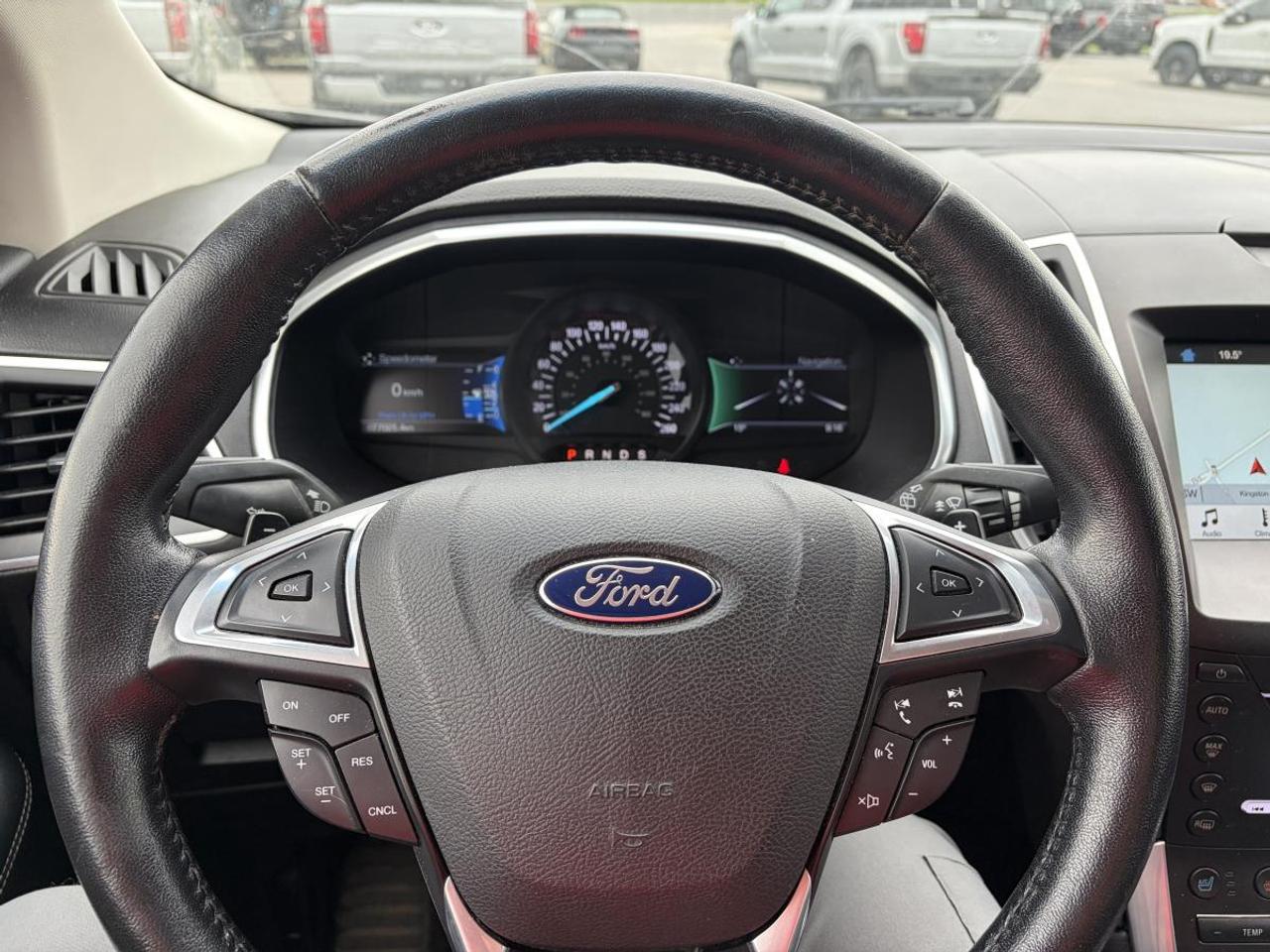 2016 Ford Edge Titanium Photo