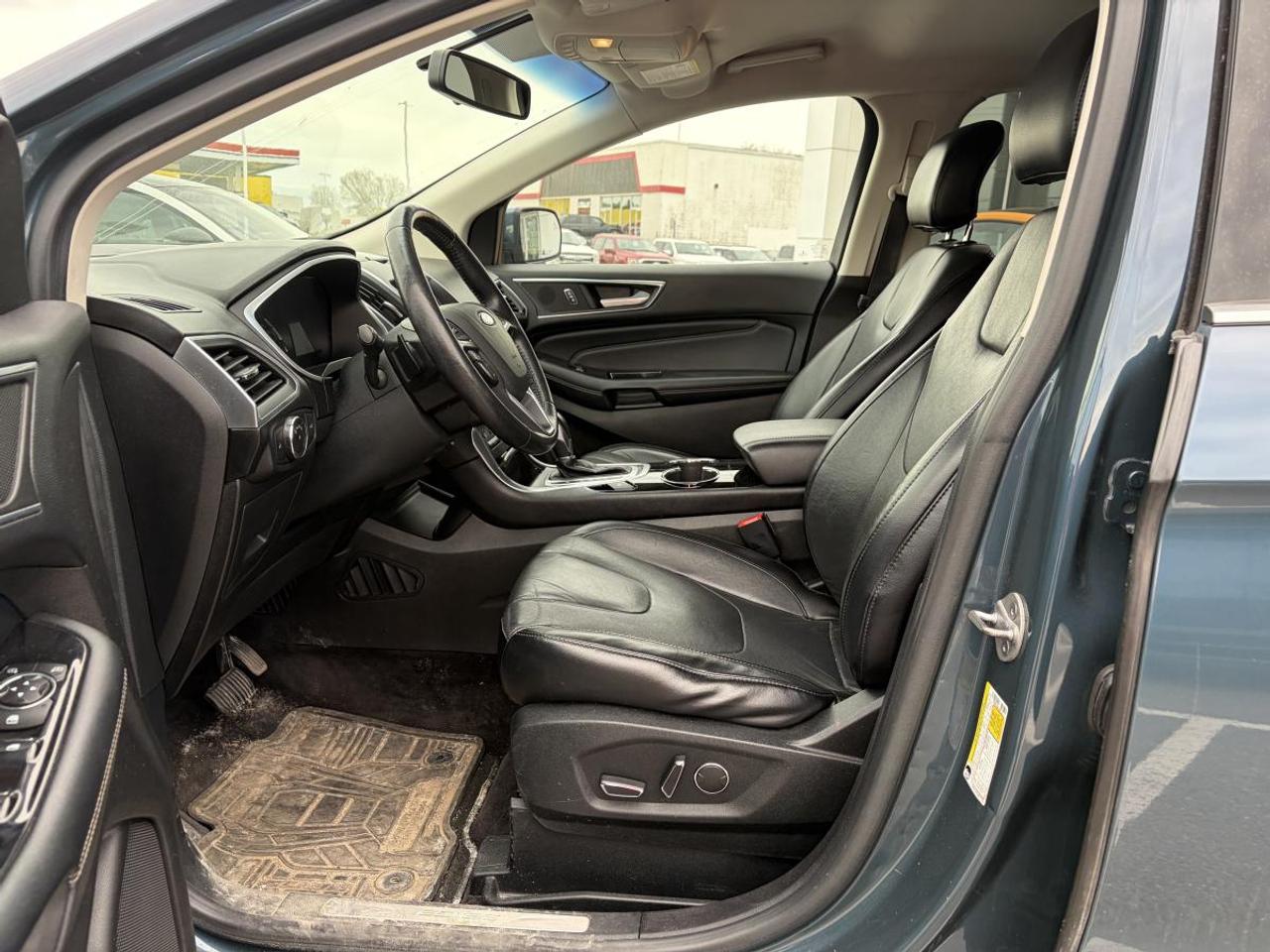 2016 Ford Edge Titanium Photo