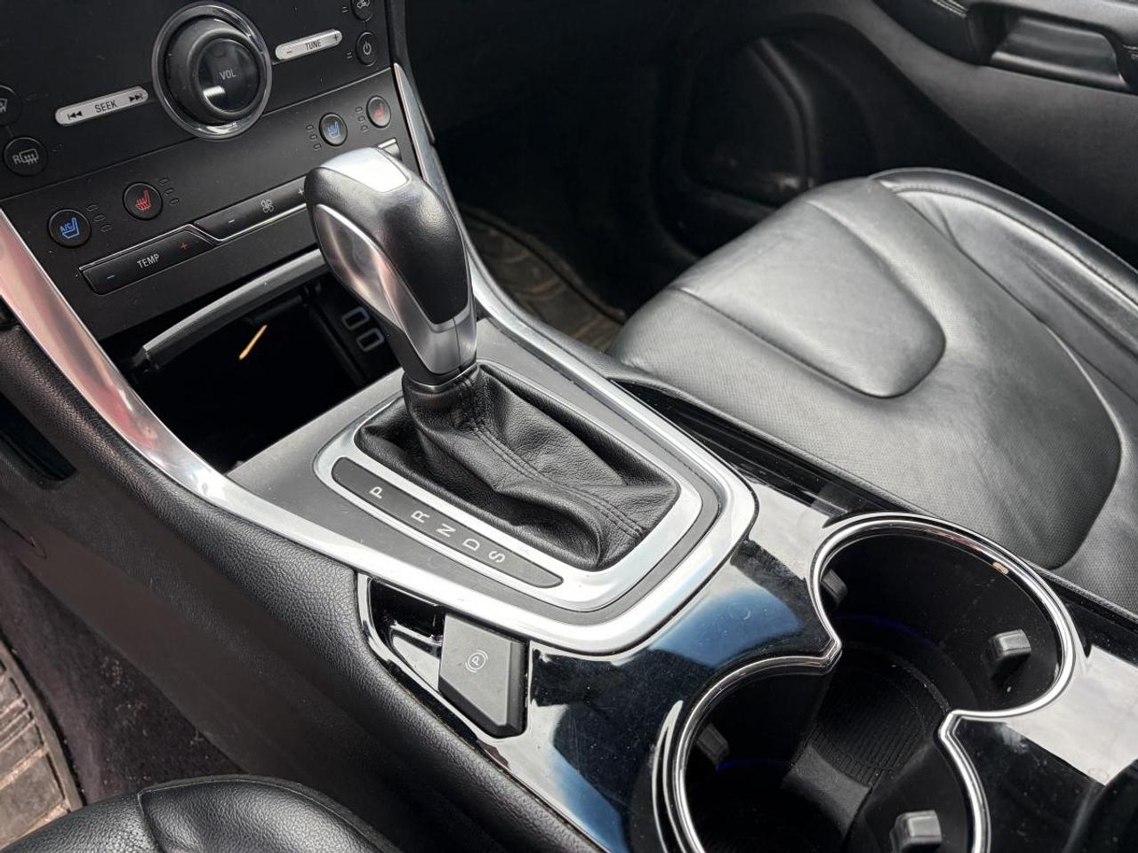 2016 Ford Edge Titanium Photo