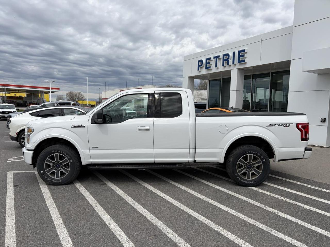2016 Ford F-150 XLT Photo