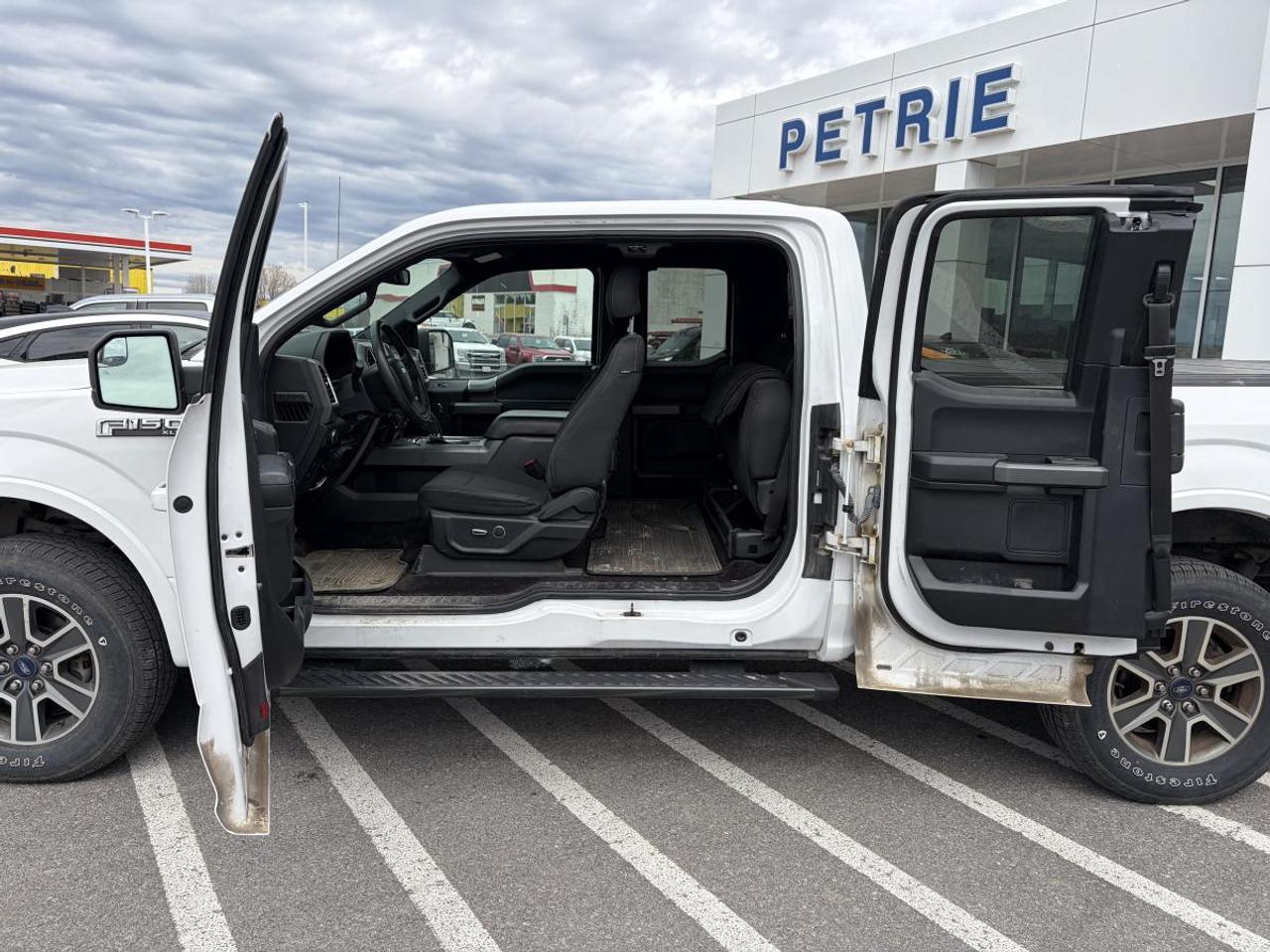 2016 Ford F-150 XLT Photo