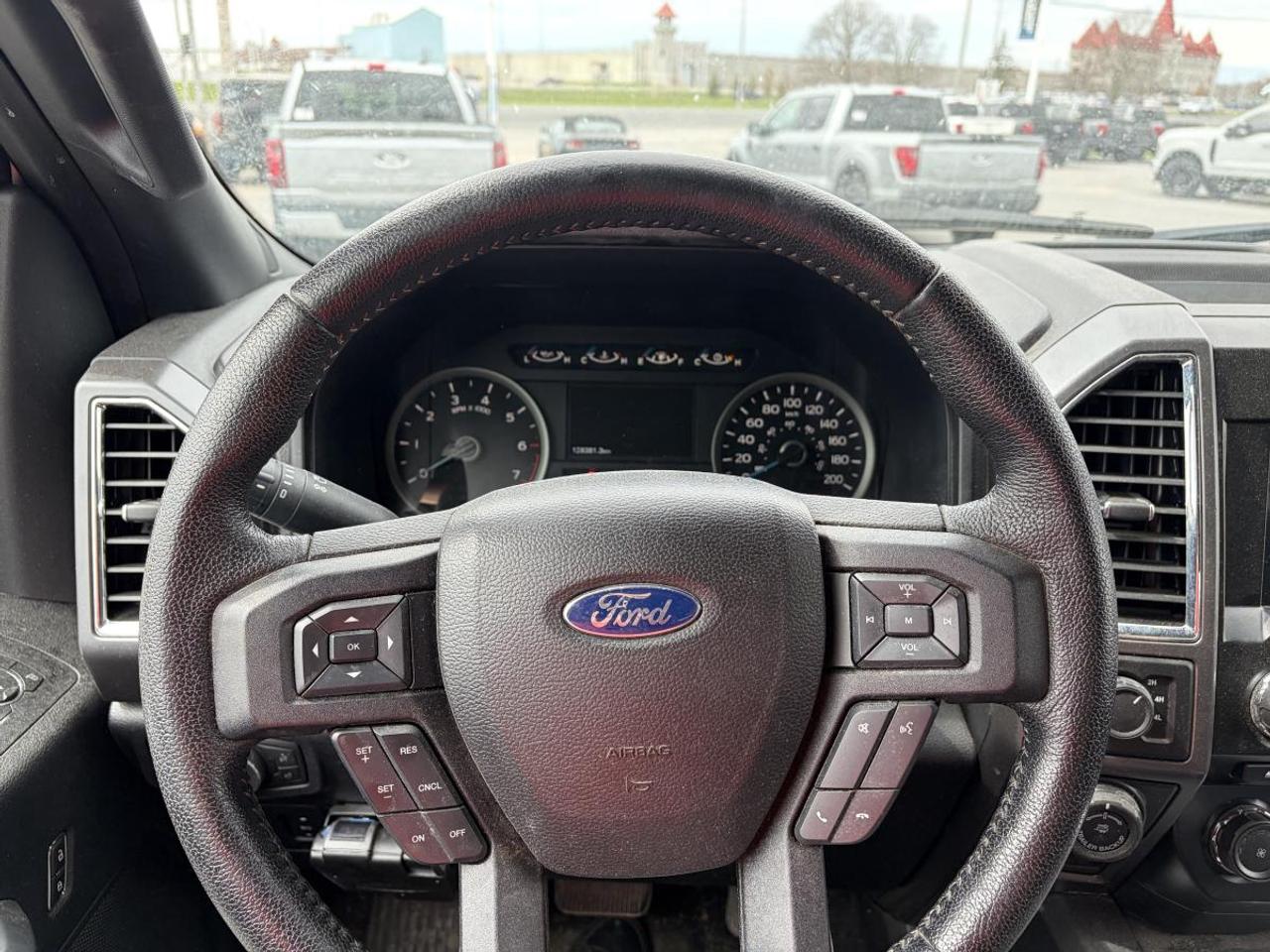 2016 Ford F-150 XLT Photo