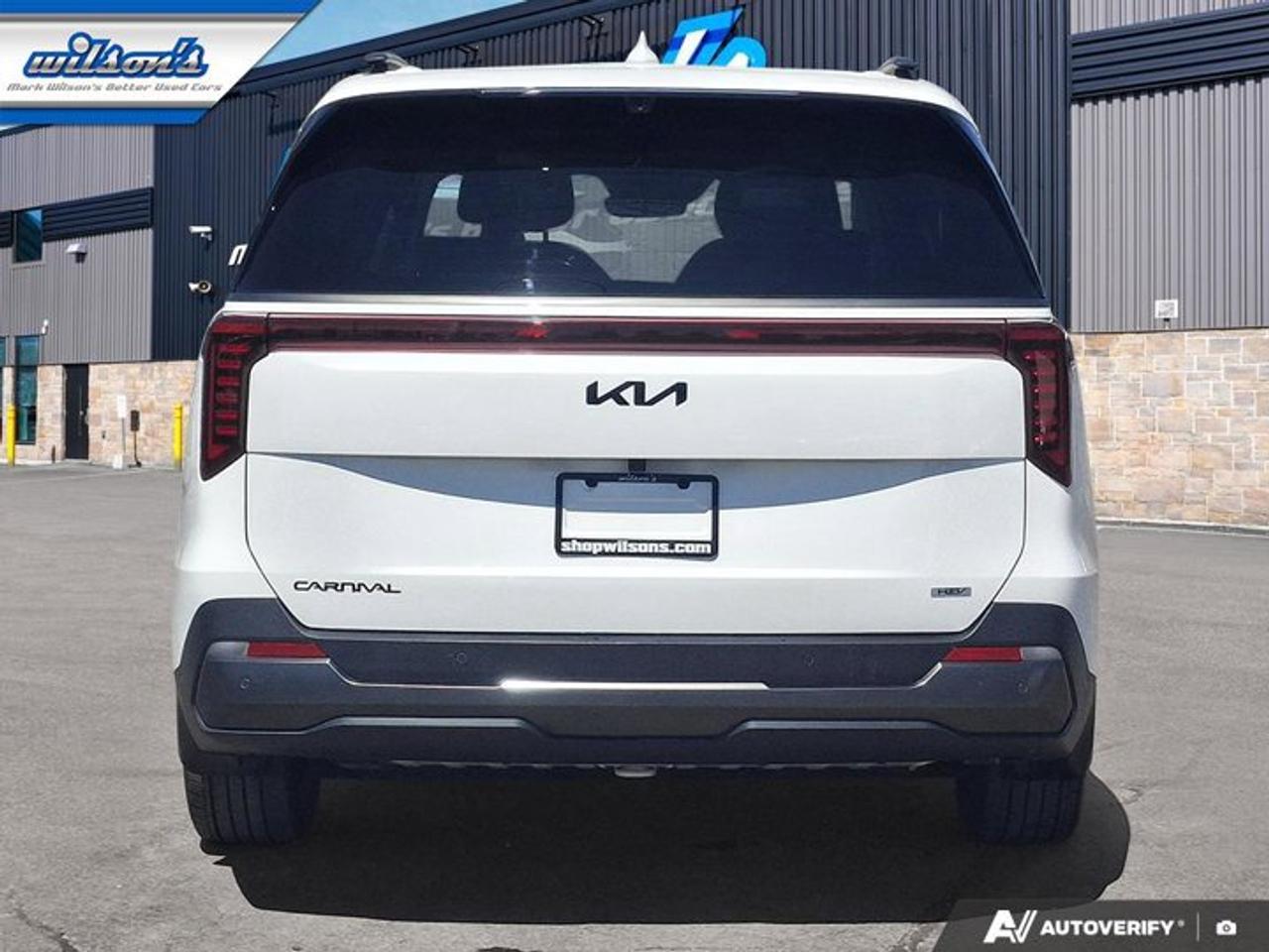 2025 Kia Carnival Hybrid SX+ | Leather | Captain's Chairs | Heated + Cooled Seats | Sunroof | Heated Steering | and More ! Photo3
