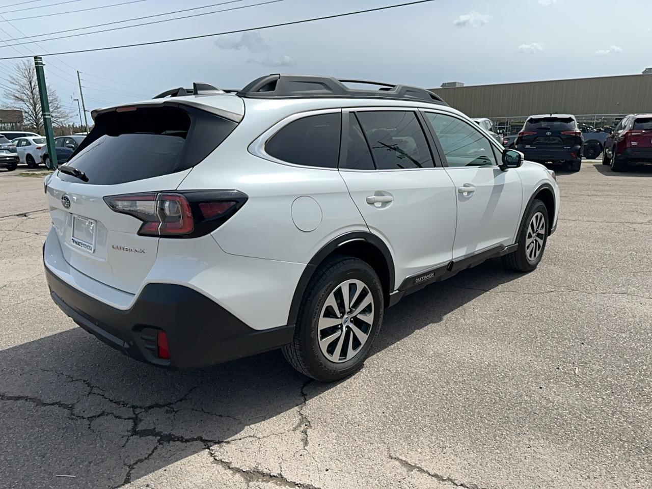 2022 Subaru Outback Touring Photo4