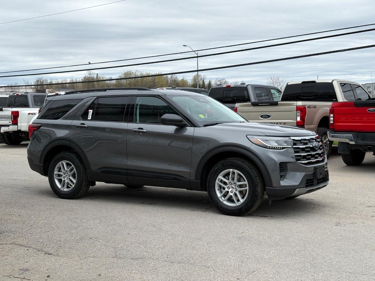 2026 Ford Explorer Active w/200A Pkg 4WD Photo