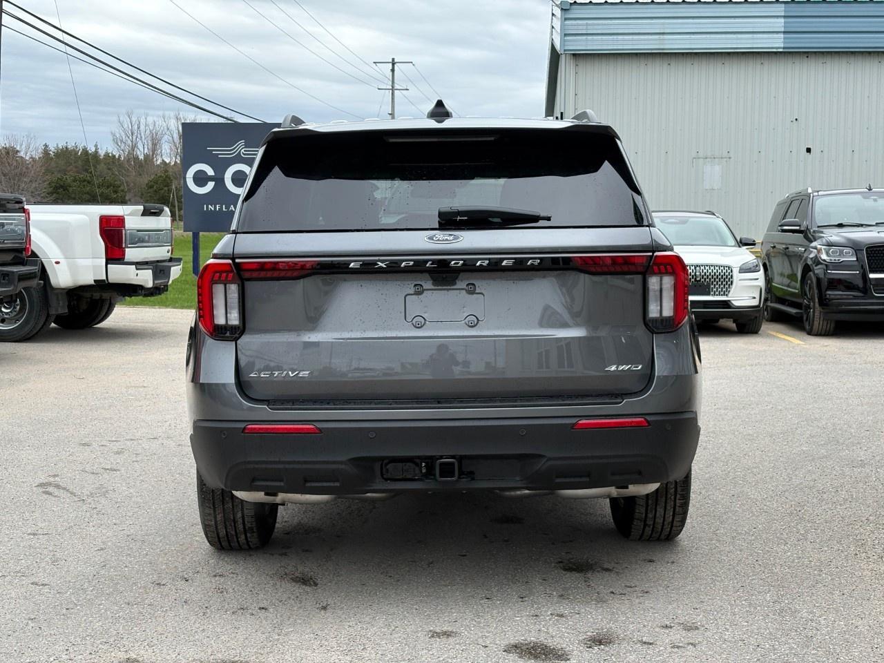 2026 Ford Explorer Active w/200A Pkg 4WD Photo