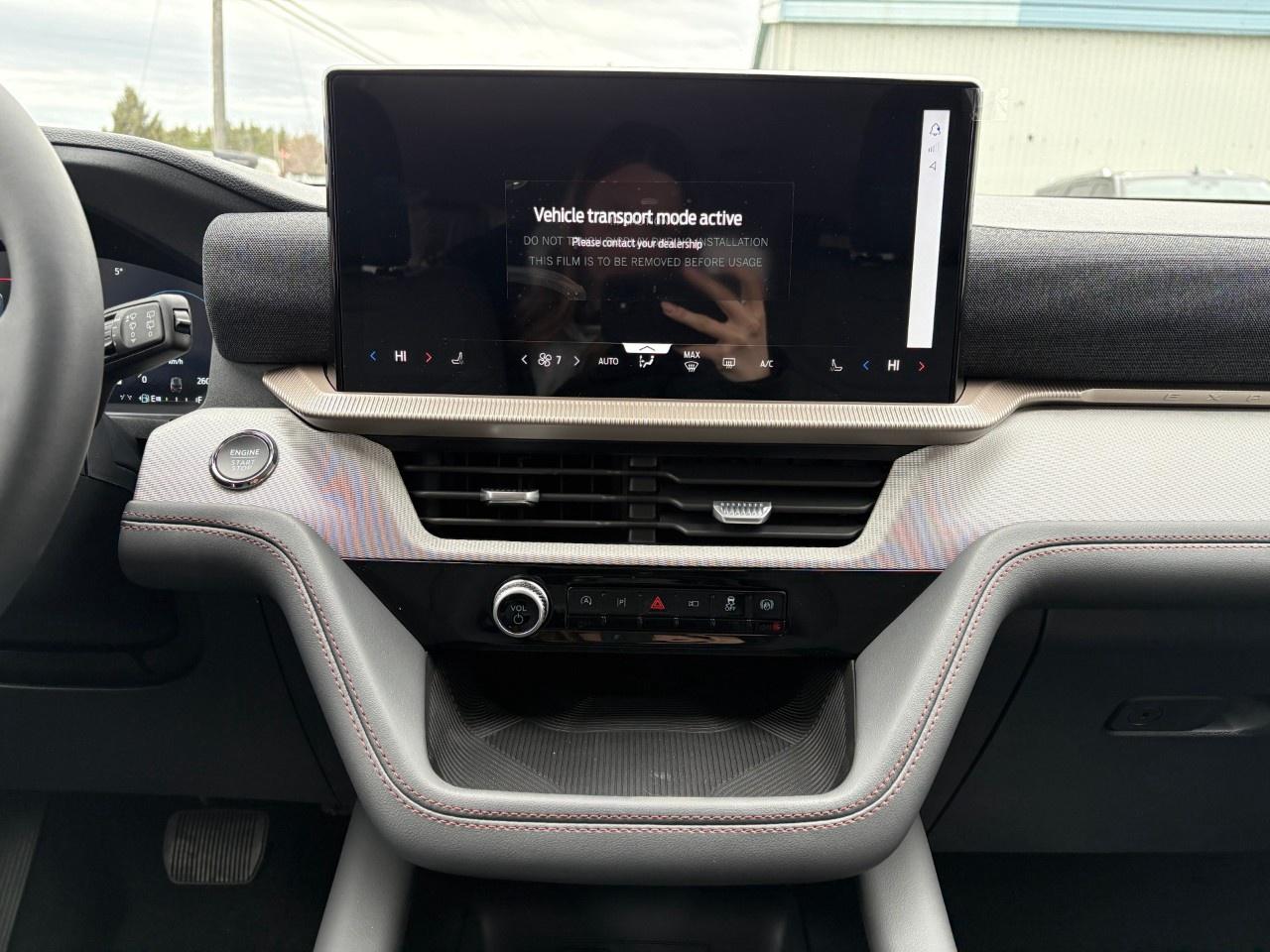2026 Ford Explorer Active w/200A Pkg 4WD Photo