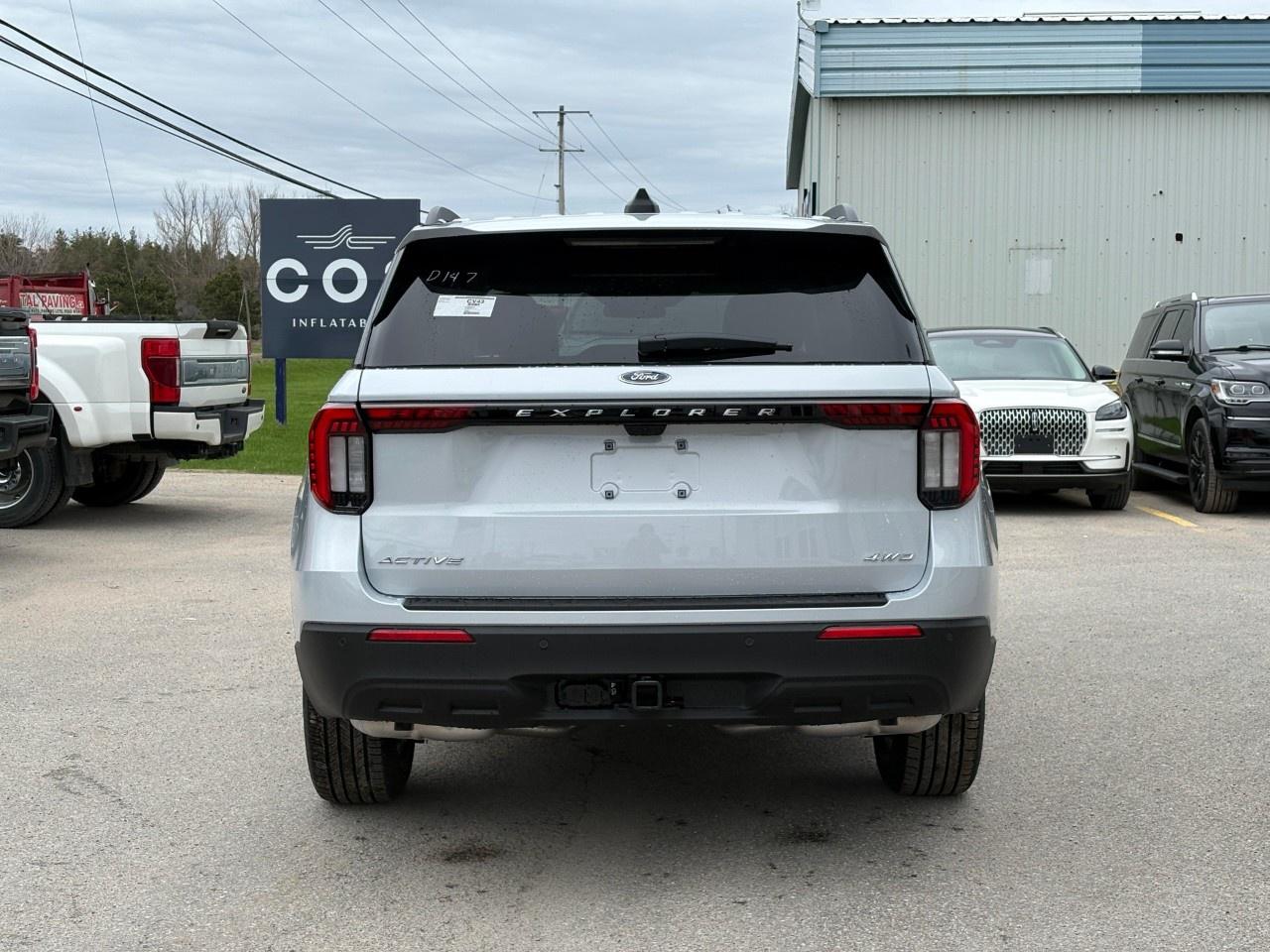 2026 Ford Explorer Active w/200A Pkg 4WD Photo