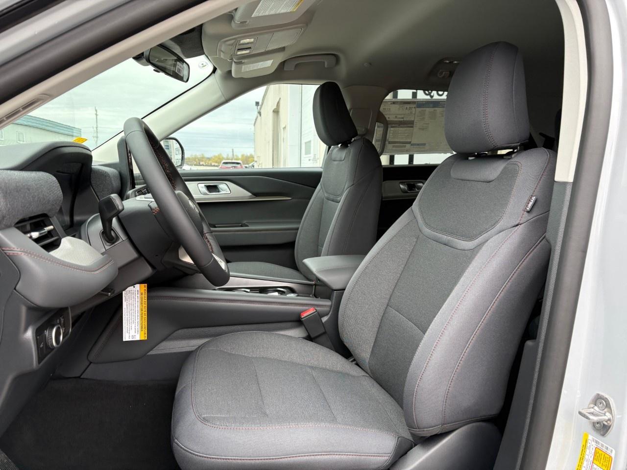 2026 Ford Explorer Active w/200A Pkg 4WD Photo