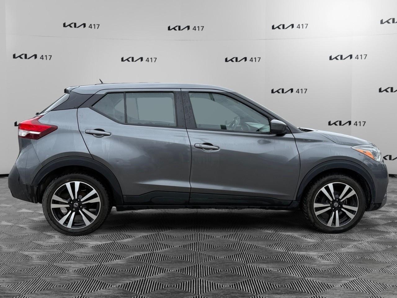 2020 Nissan Kicks SV FWD Photo
