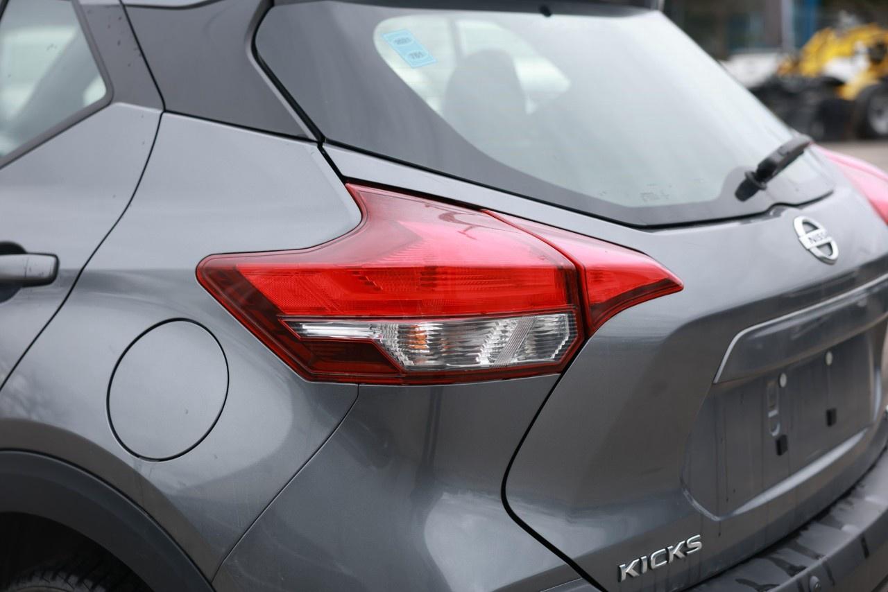2020 Nissan Kicks SV FWD Photo