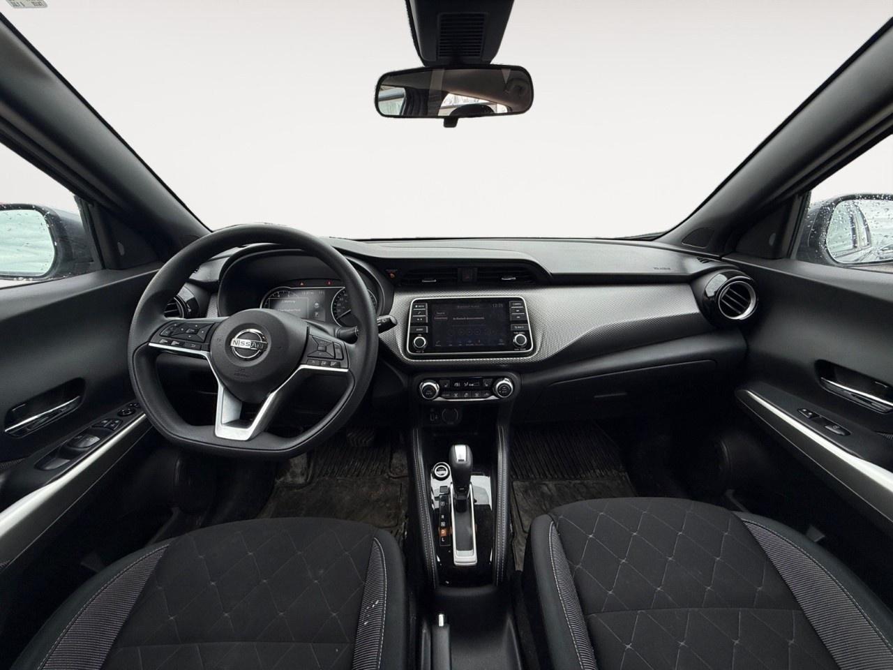 2020 Nissan Kicks SV FWD Photo