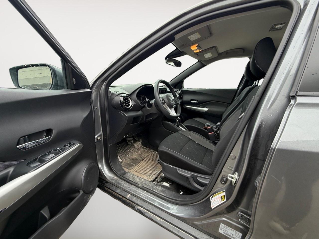 2020 Nissan Kicks SV FWD Photo
