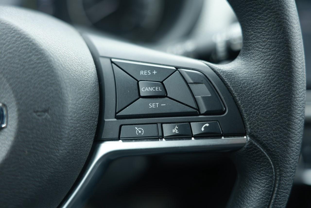 2020 Nissan Kicks SV FWD Photo