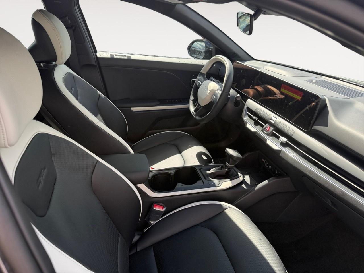 2026 Kia K4 GT-Line Turbo FWD Photo