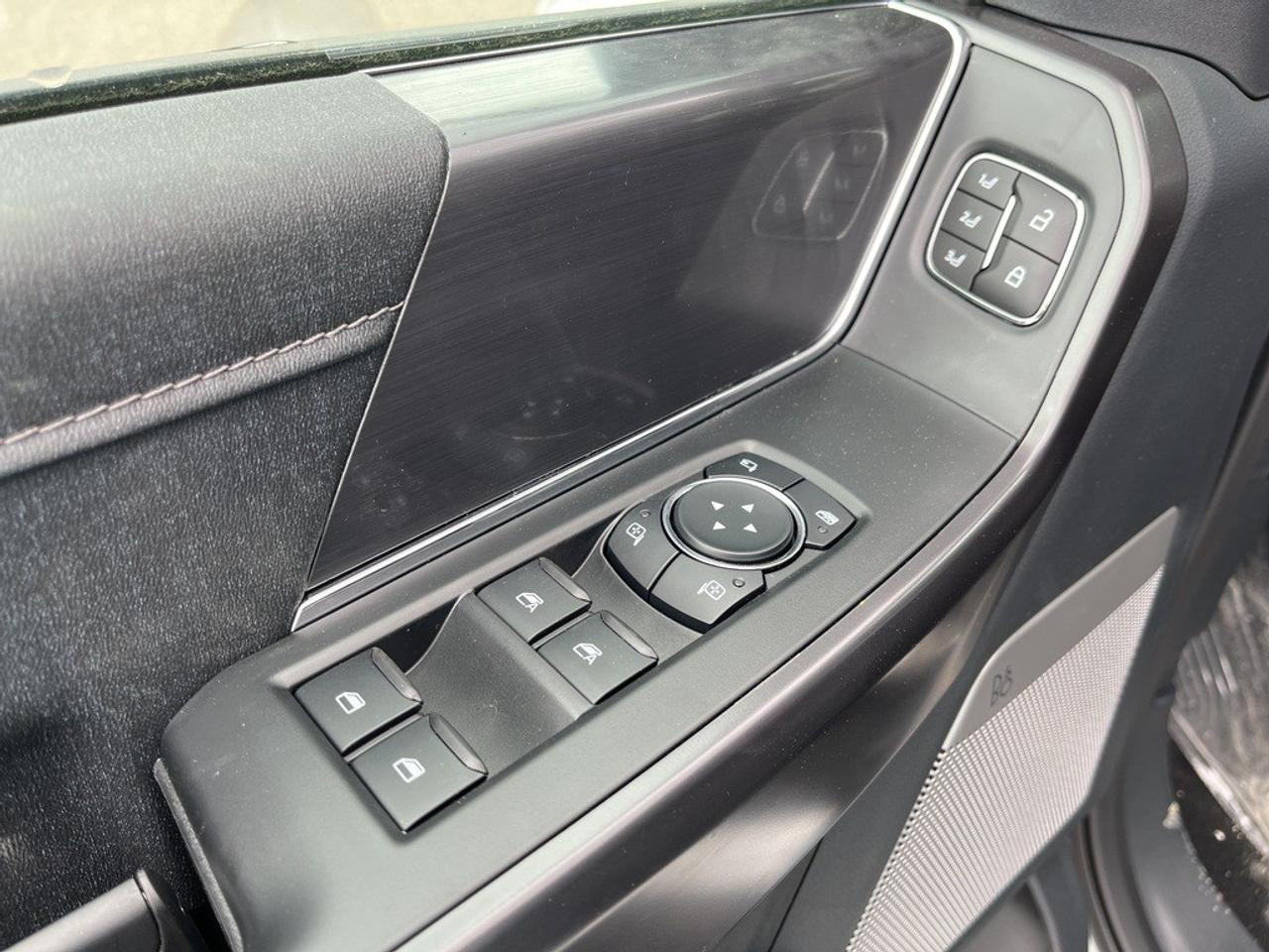 2026 Ford F-150 Lariat 4WD SuperCrew 5.5' Box Photo