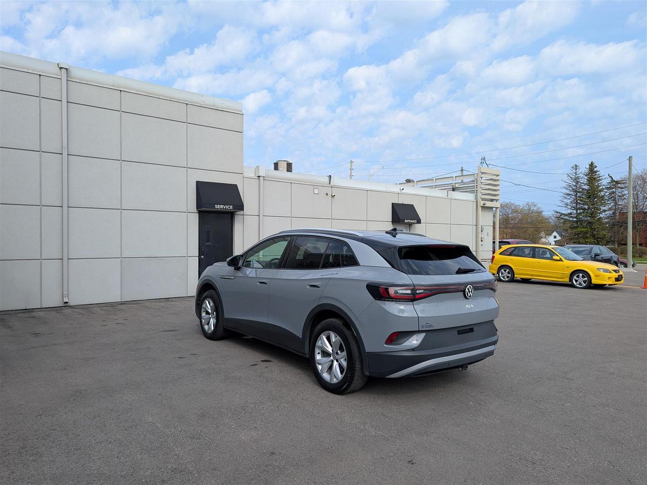 2022 Volkswagen ID4 PRO S AWD - PANO ROOF - LEATHER - TECH FEATS Photo2