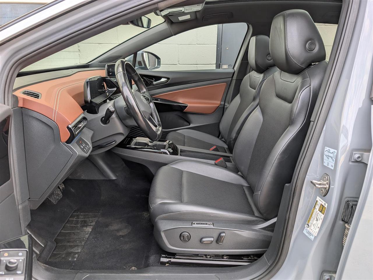 2022 Volkswagen ID4 PRO S AWD - PANO ROOF - LEATHER - TECH FEATS Photo