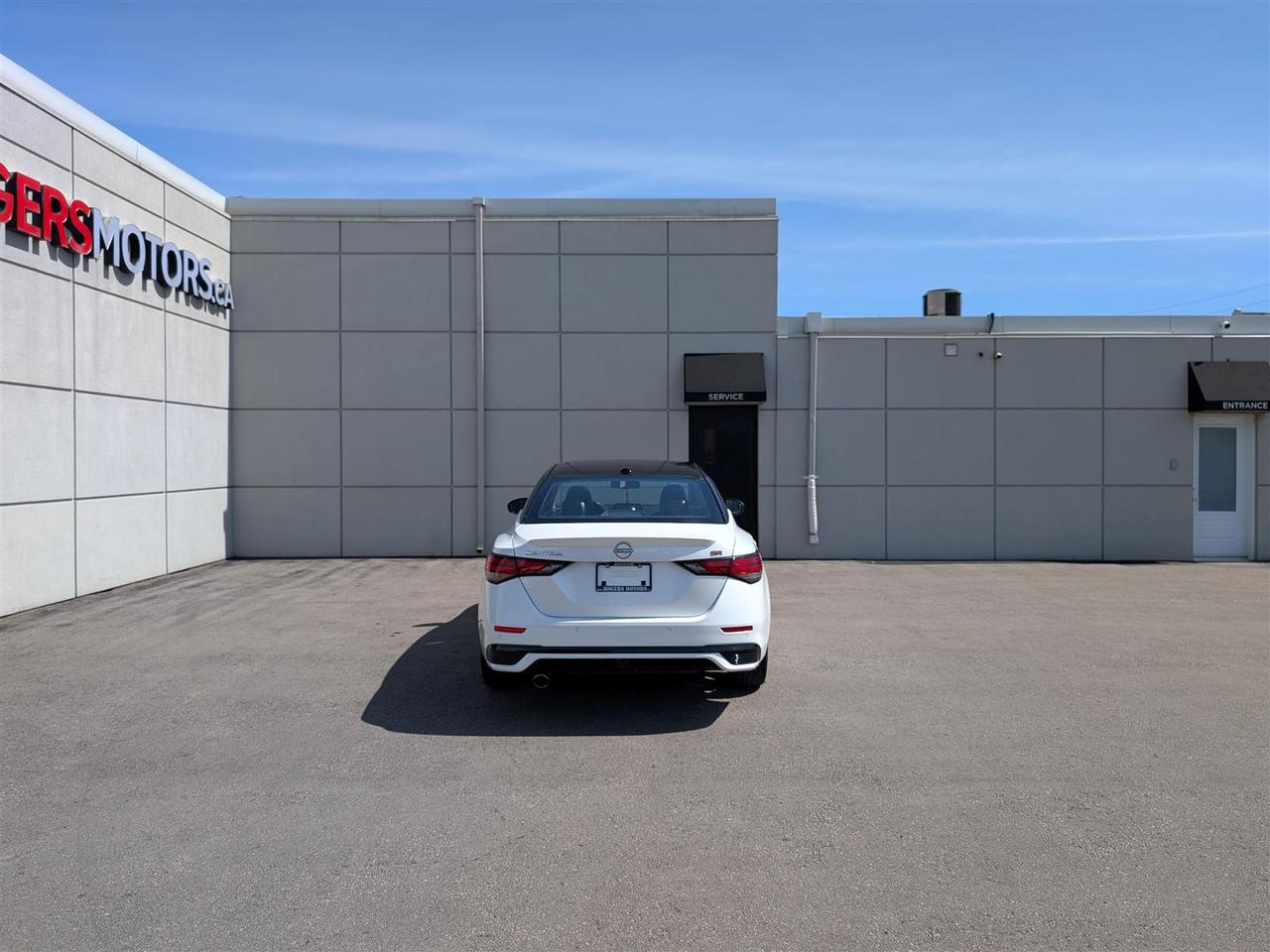 2024 Nissan Sentra SR - SUNROOF - LEATHER - 360 CAM - TECH FEATS Photo3