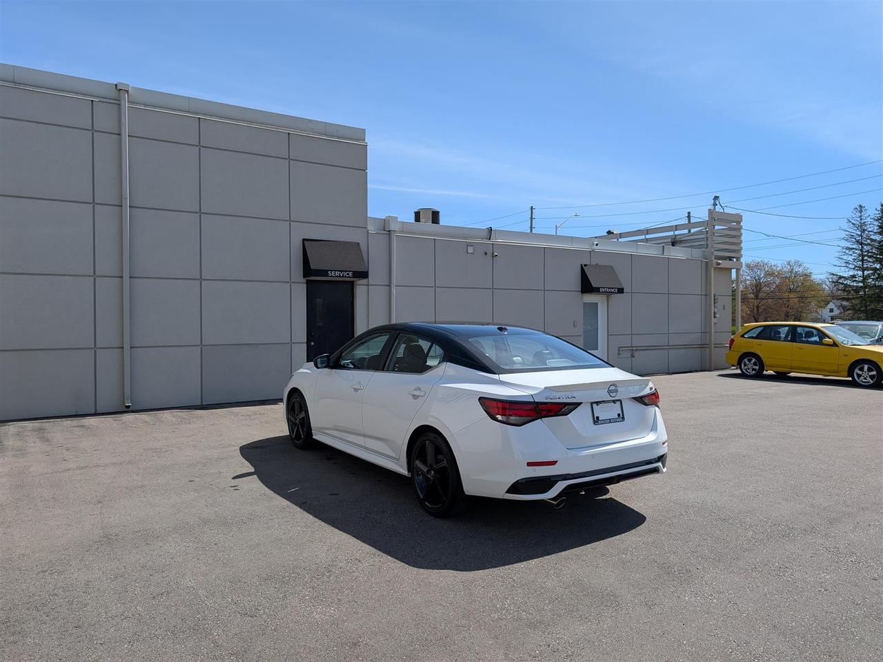2024 Nissan Sentra SR - SUNROOF - LEATHER - 360 CAM - TECH FEATS Photo