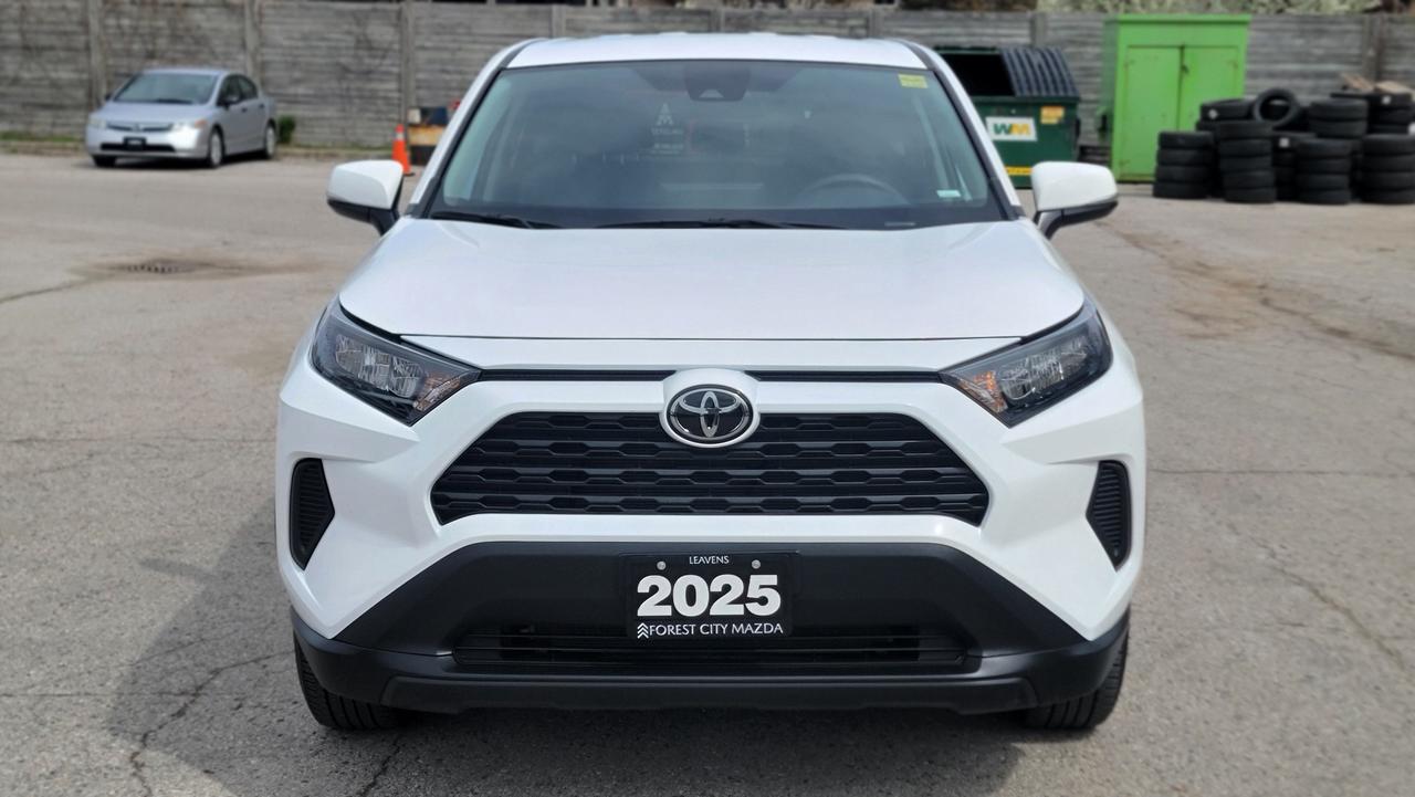2025 Toyota RAV4 LE Photo