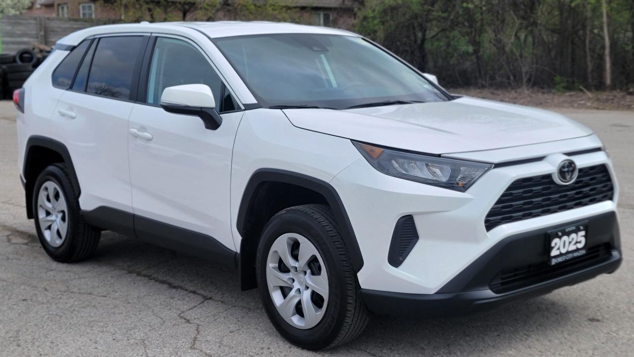 2025 Toyota RAV4 LE Photo