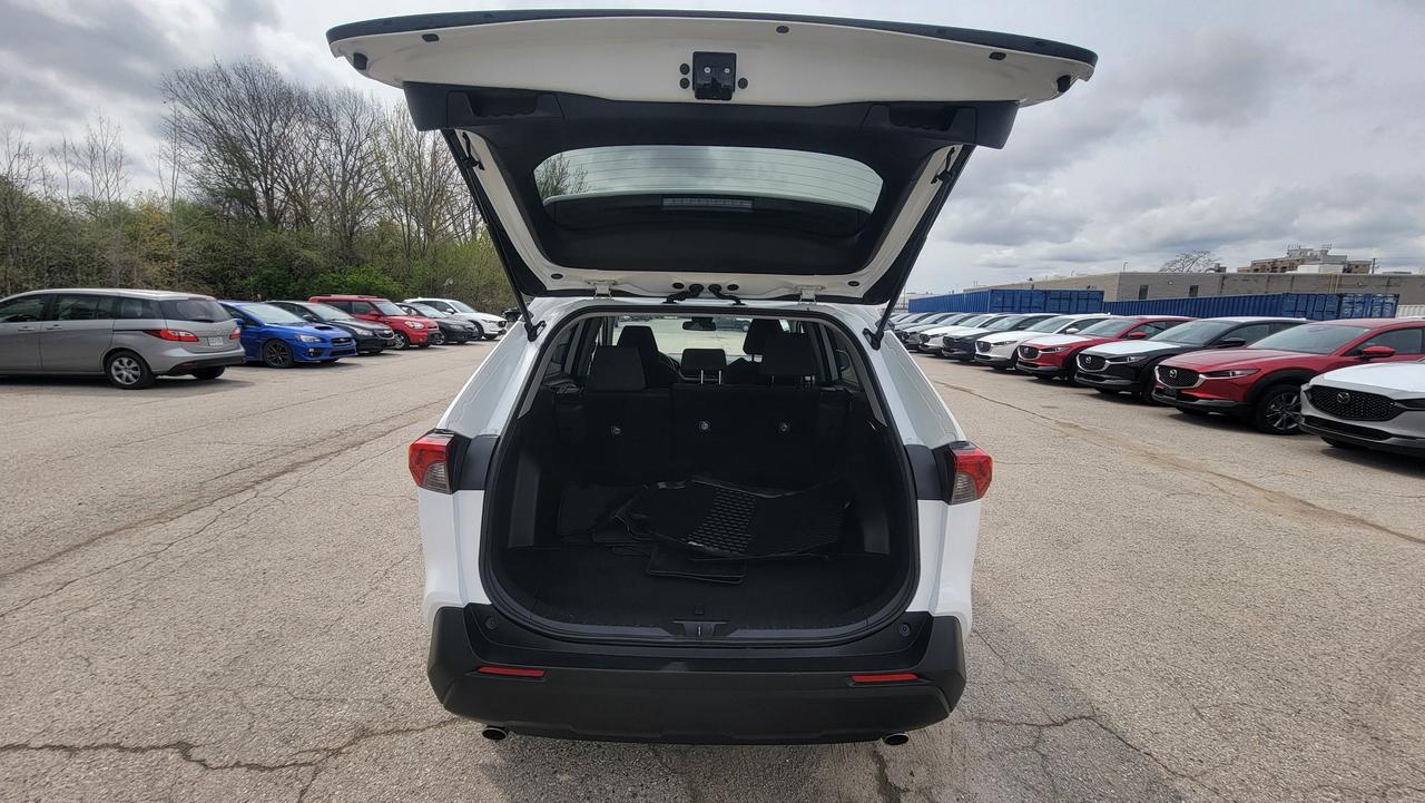 2025 Toyota RAV4 LE Photo