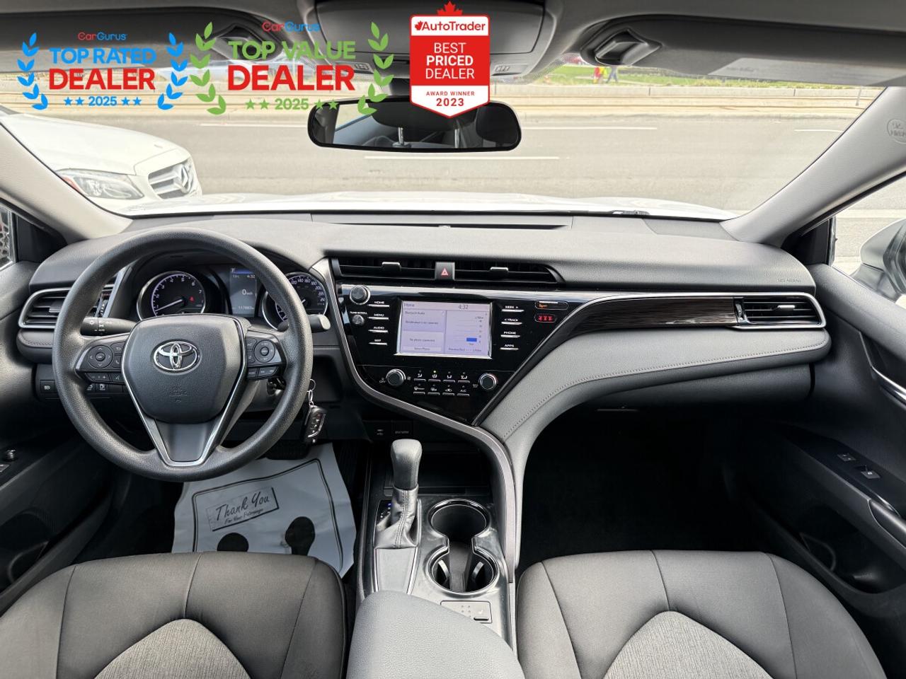 2019 Toyota Camry SE | FINANCE | REAR CAMERA | Photo