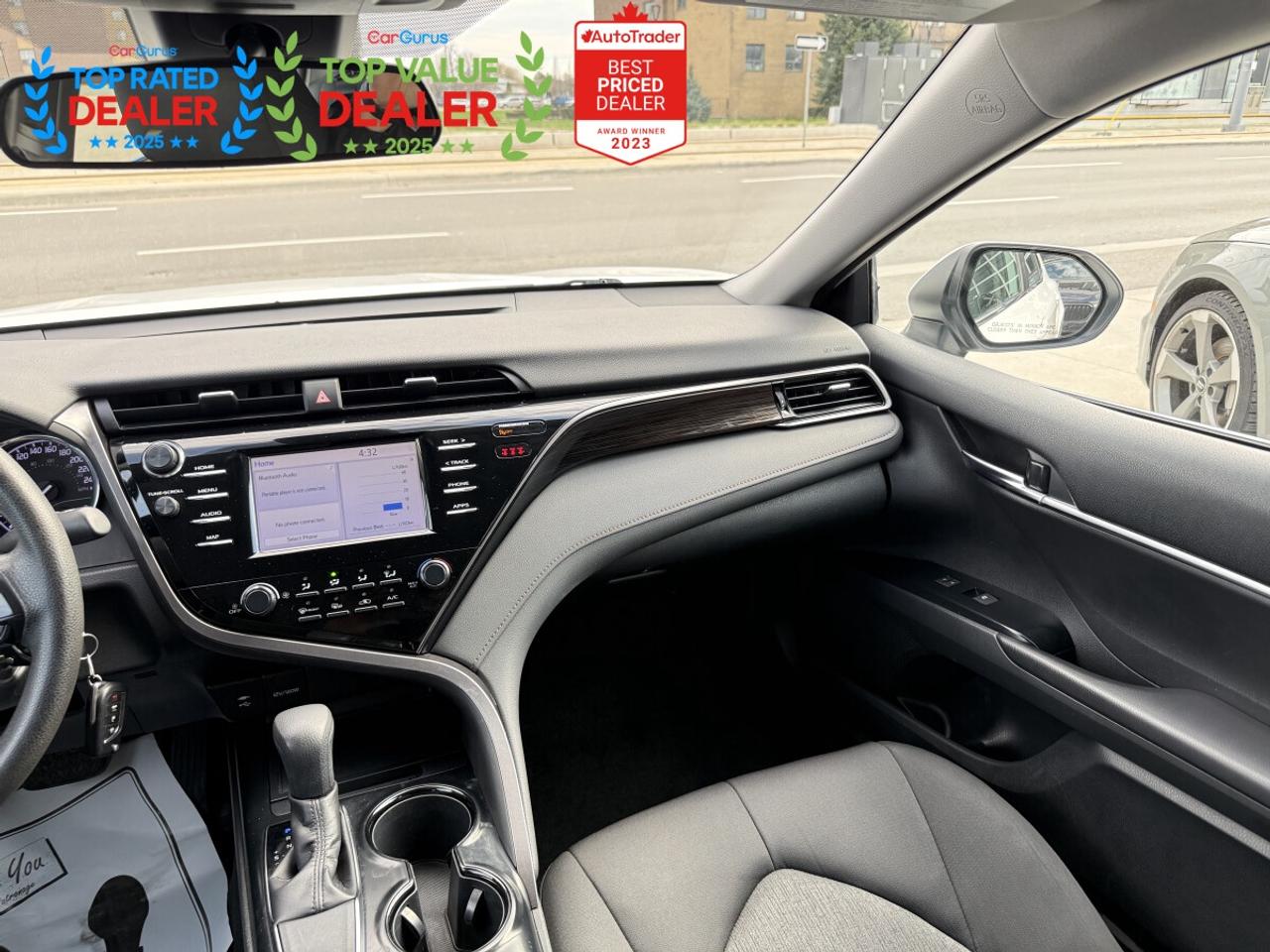 2019 Toyota Camry SE | FINANCE | REAR CAMERA | Photo