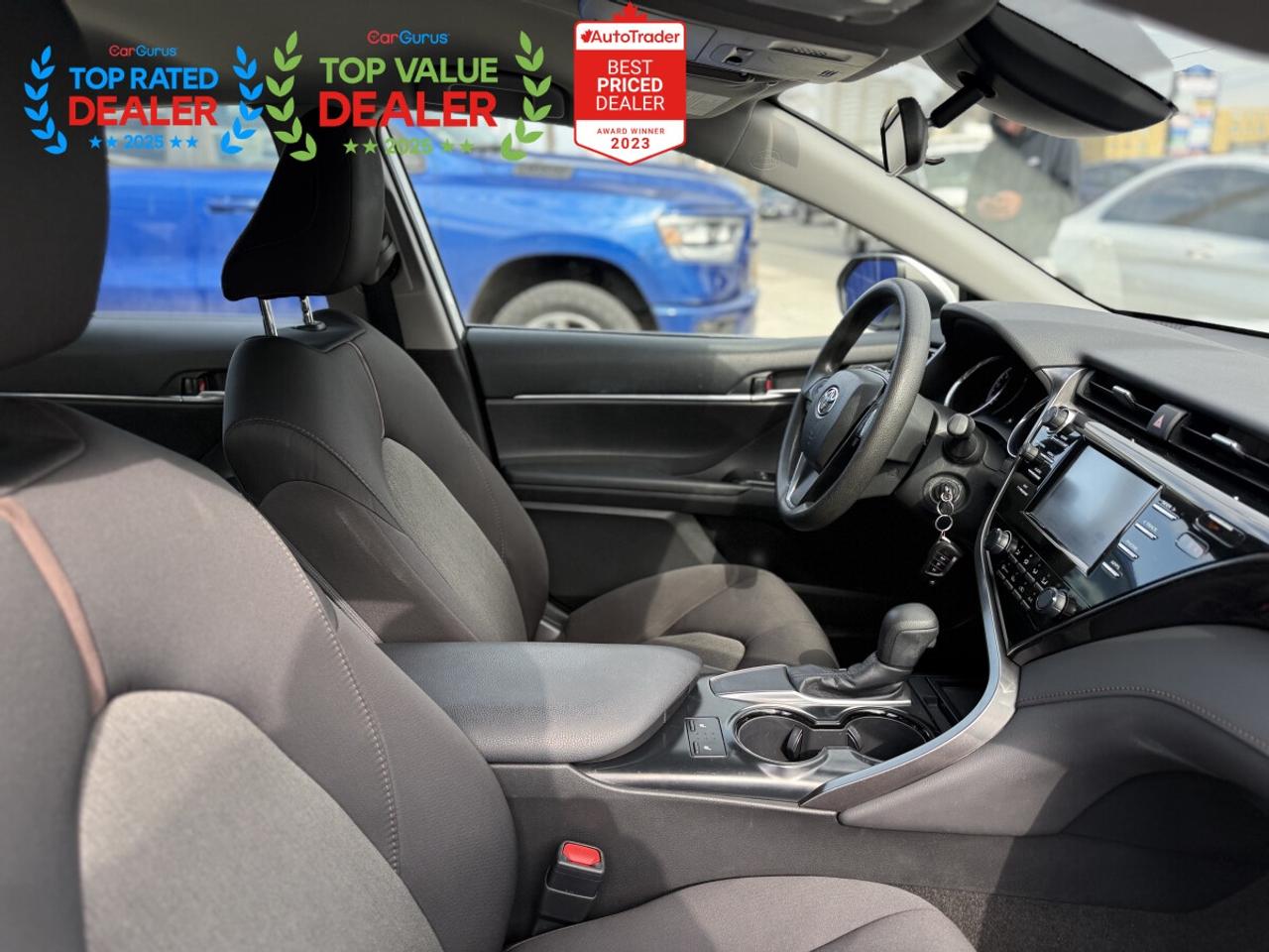 2019 Toyota Camry SE | FINANCE | REAR CAMERA | Photo