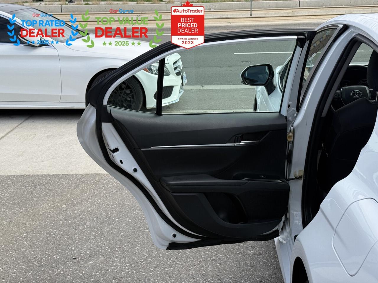 2019 Toyota Camry SE | FINANCE | REAR CAMERA | Photo