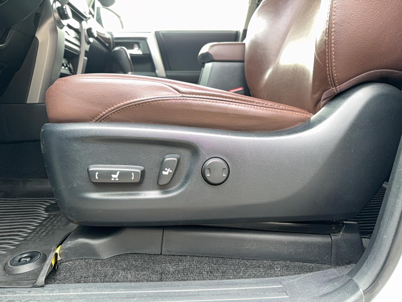 2020 Toyota 4Runner Limited Photo