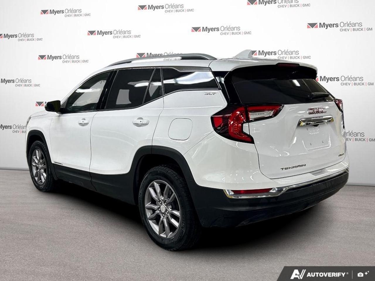 2024 GMC Terrain SLT  - Leather Seats -  Power Liftgate Photo2