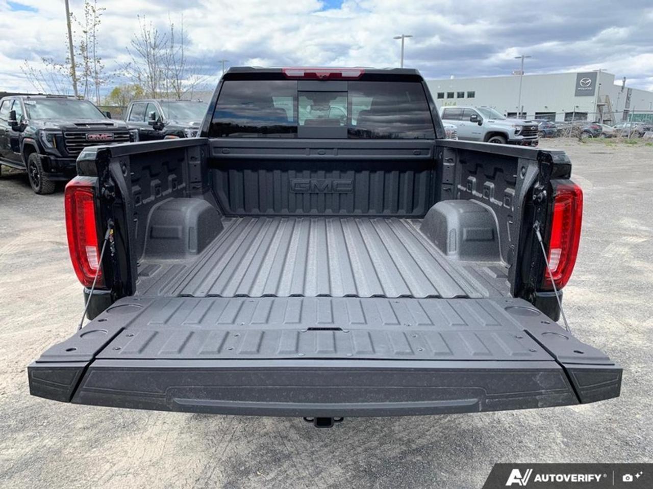 2026 GMC Sierra 1500 Denali Ultimate  - Leather Seats Photo