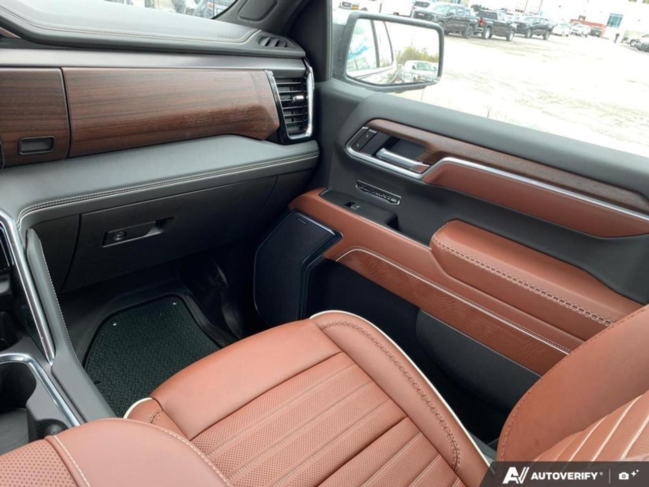 2026 GMC Sierra 1500 Denali Ultimate  - Leather Seats Photo