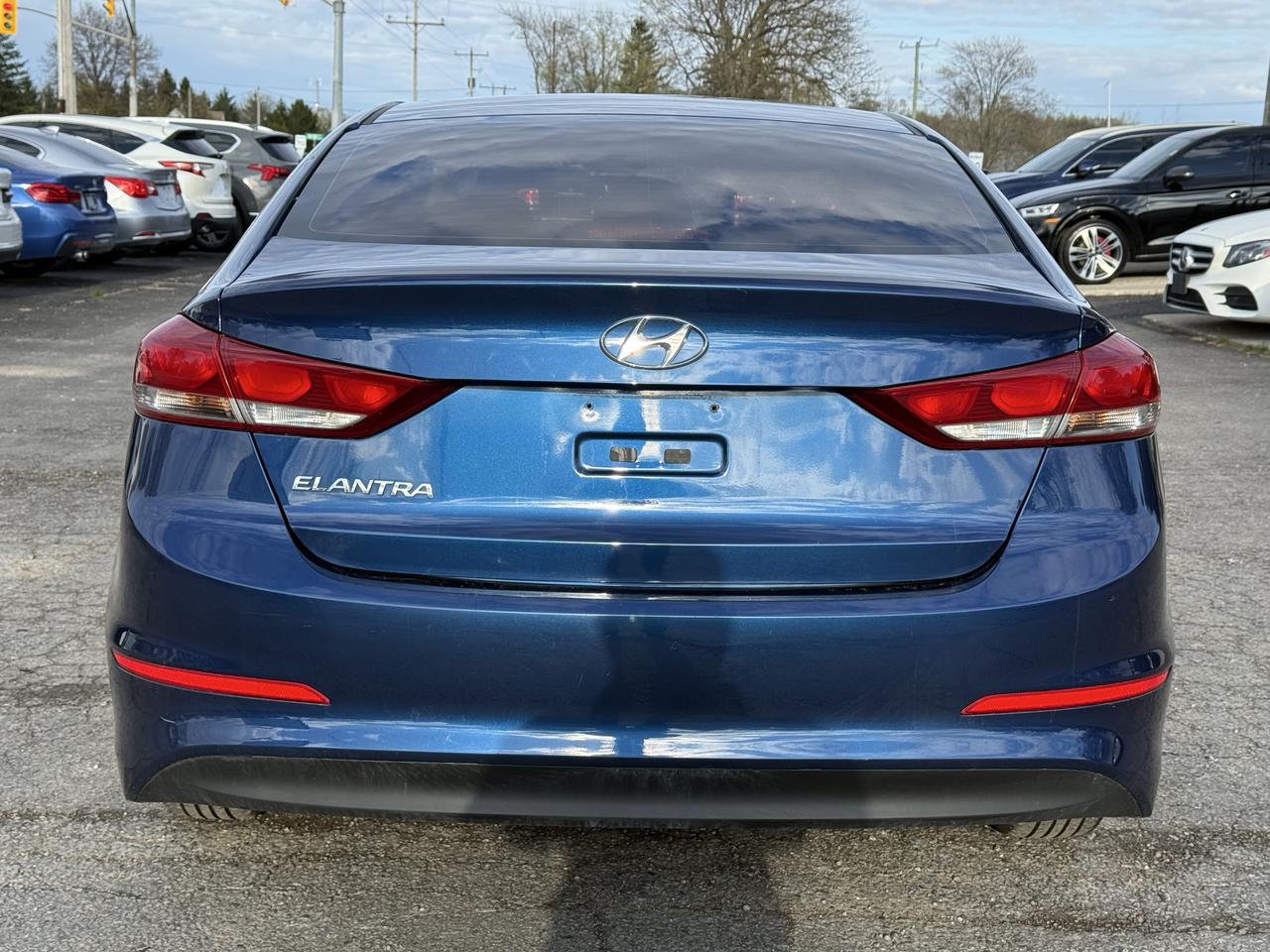 2017 Hyundai Elantra LE Photo