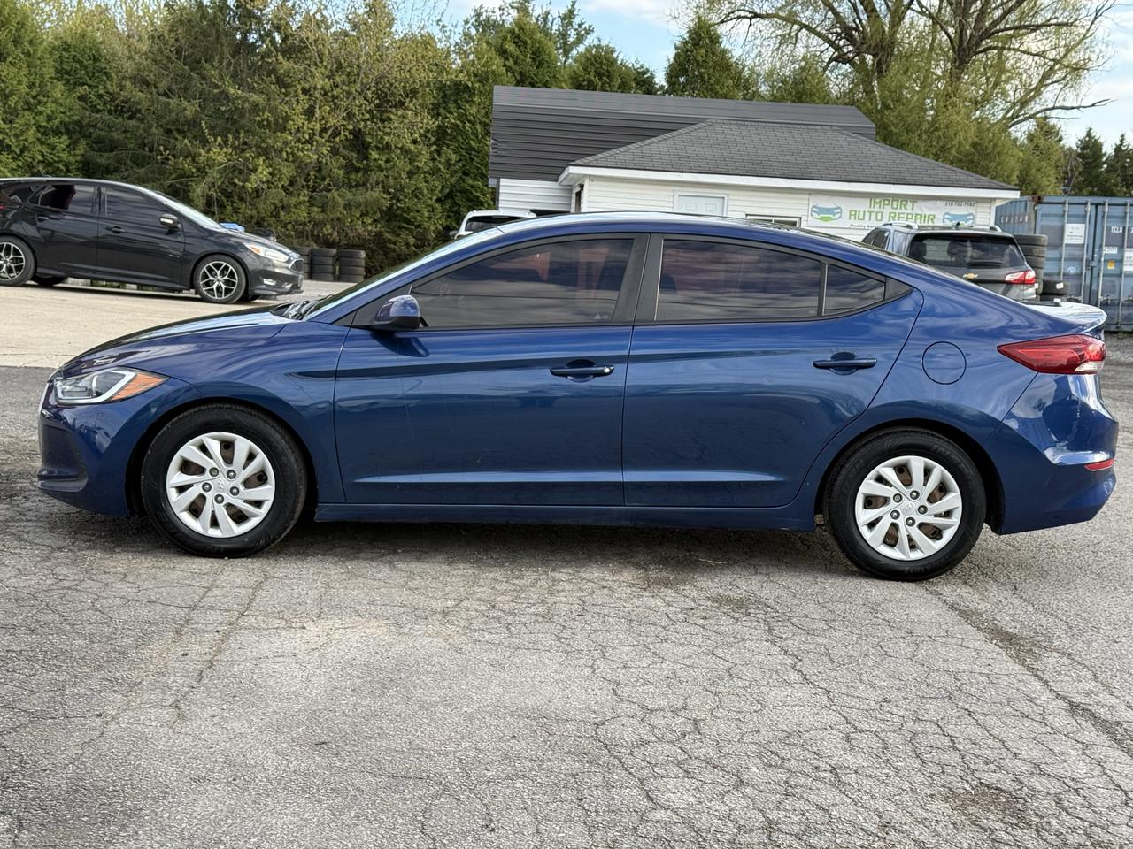 2017 Hyundai Elantra LE Photo