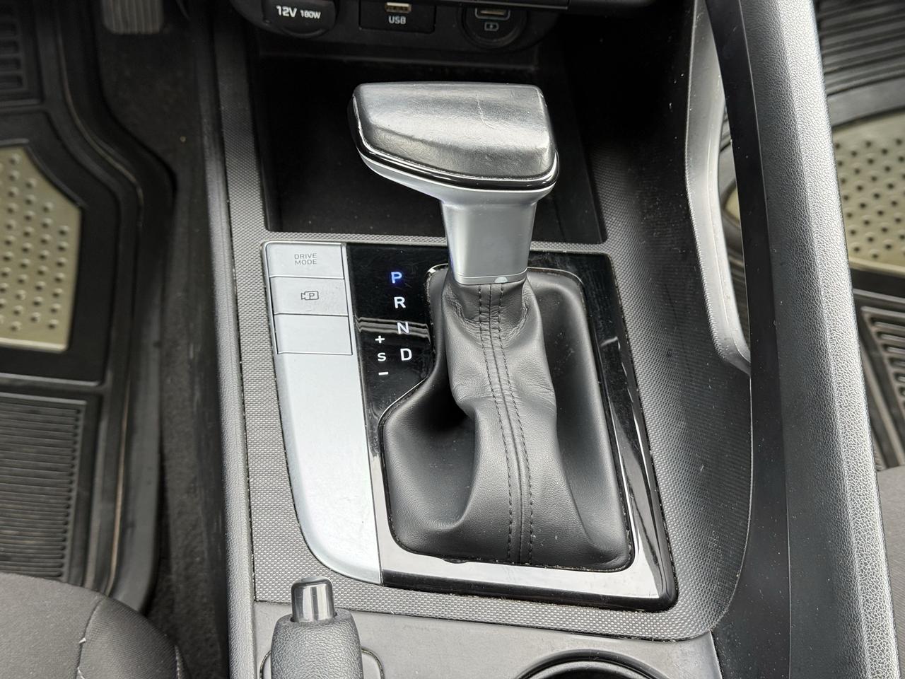 2021 Hyundai Elantra Preferred IVT w/Sun & Tech Package Photo