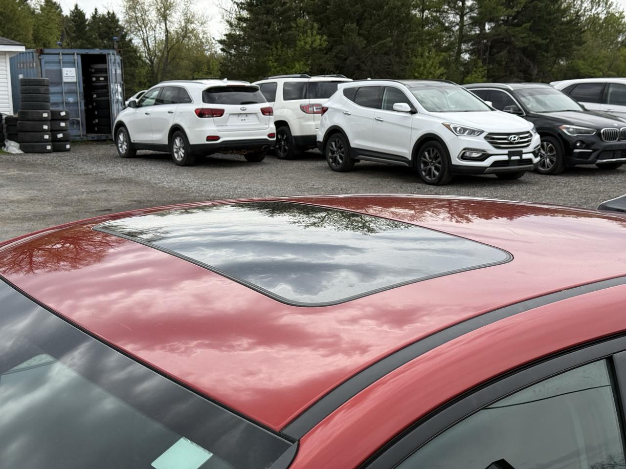 2021 Hyundai Elantra Preferred IVT w/Sun & Tech Package Photo