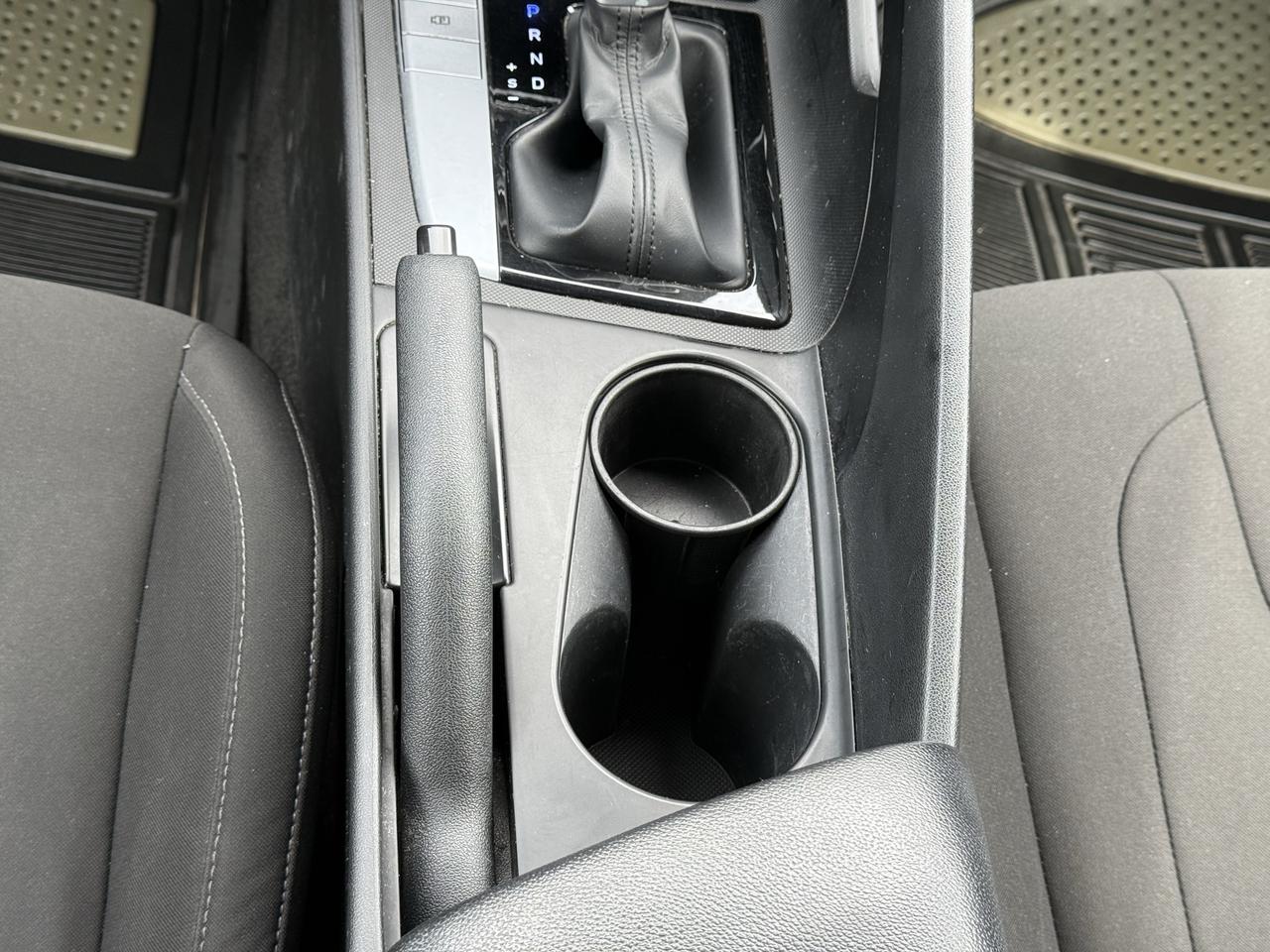 2021 Hyundai Elantra Preferred IVT w/Sun & Tech Package Photo