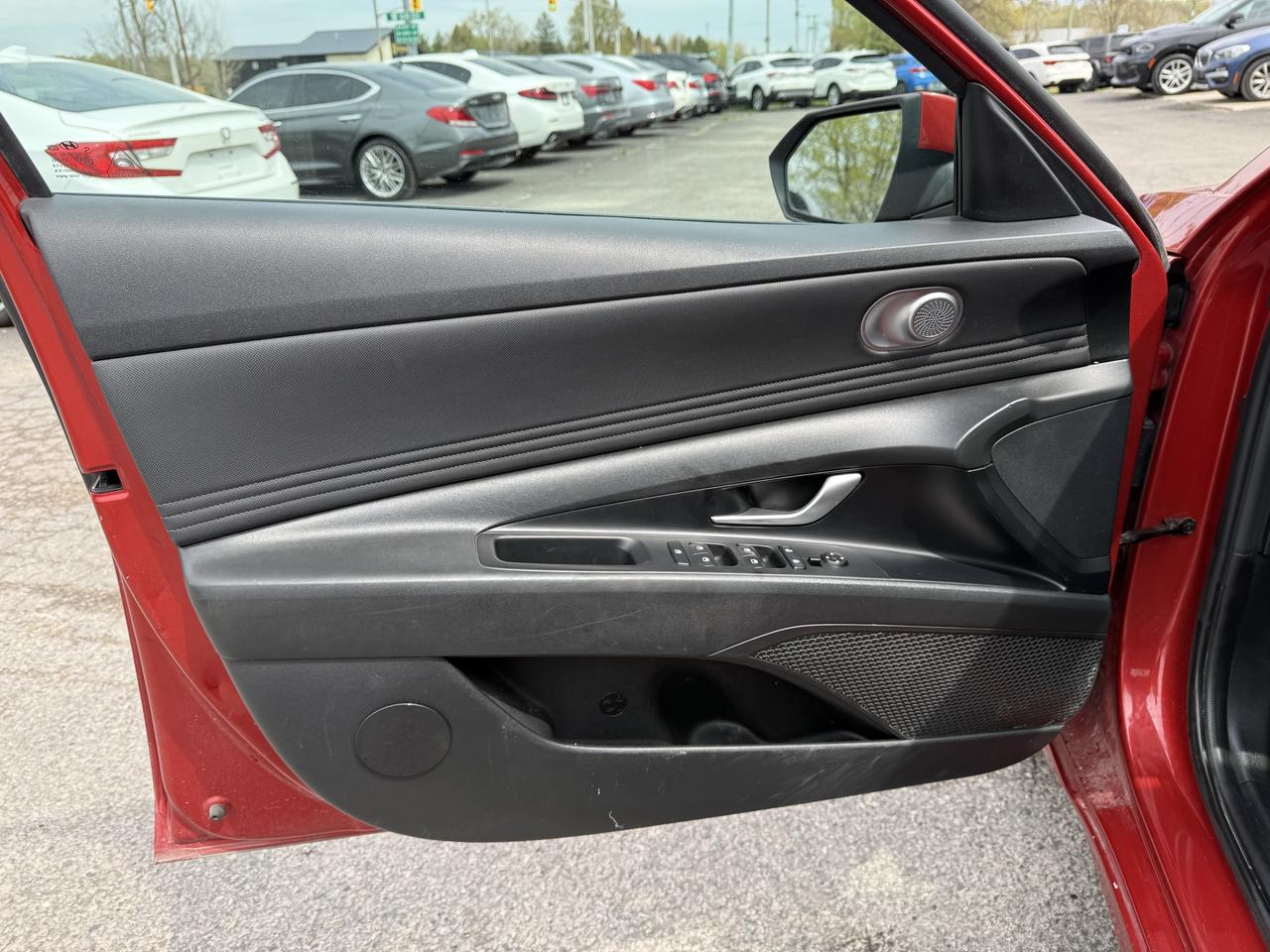 2021 Hyundai Elantra Preferred IVT w/Sun & Tech Package Photo