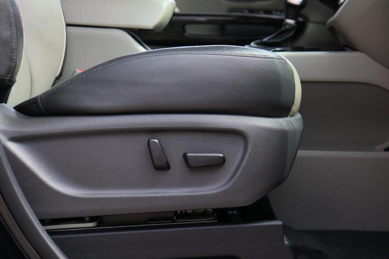 2017 Kia Sedona SX+ | Leather | CarPlay | 2 x DVD | Power Doors++ Photo