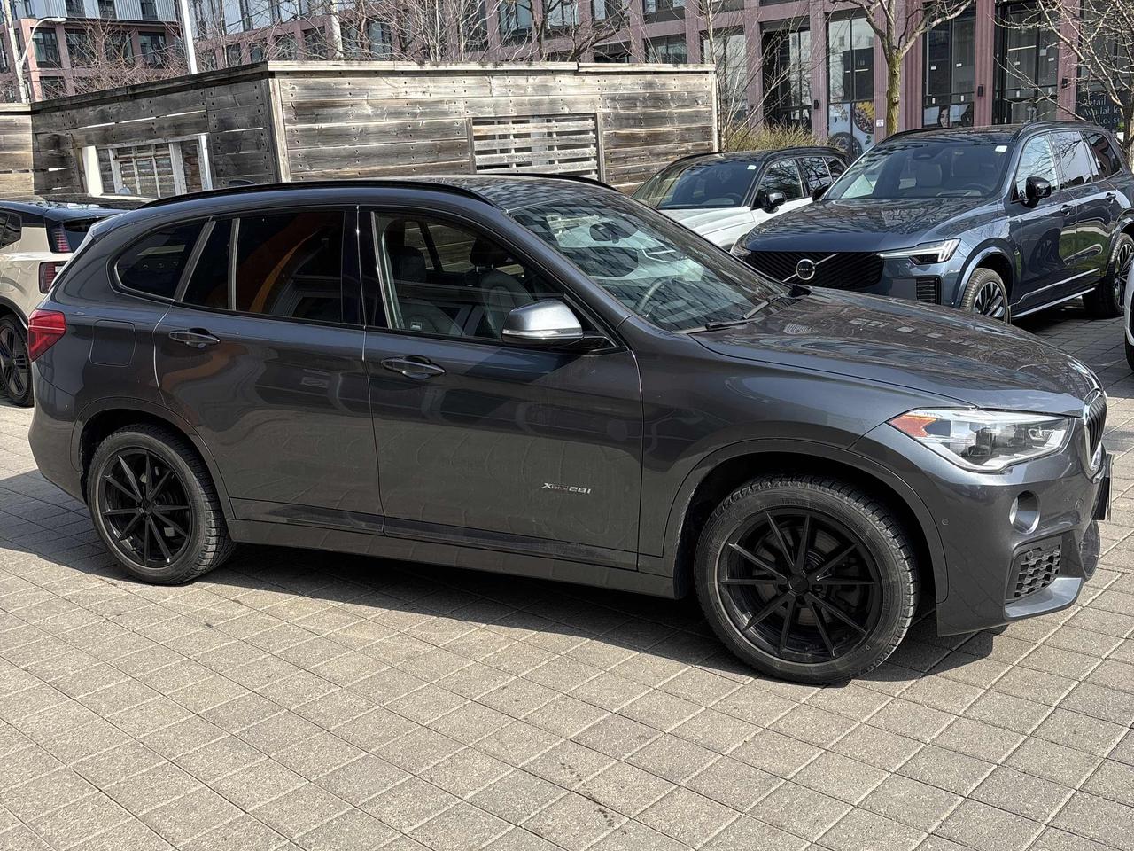 2018 BMW X1 xDrive28i | M Sport | Leather | Pano Roof | Nav ++ Photo4