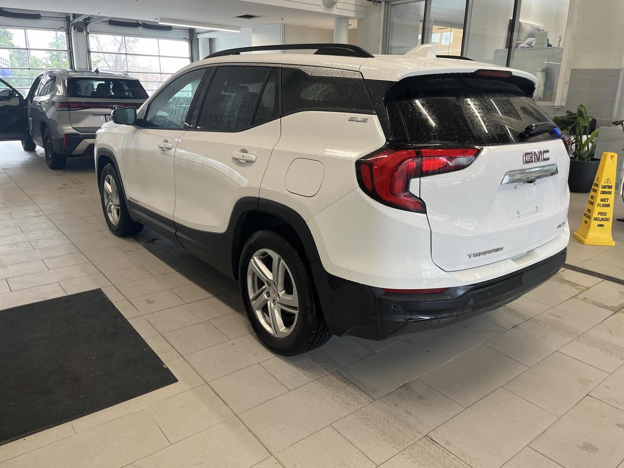 2019 GMC Terrain SLE | AWD | Pano Roof | Cam | CarPlay | Alloys ++ Photo22