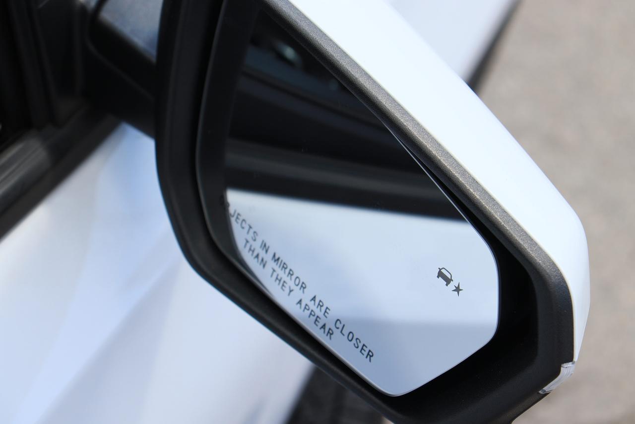 2019 GMC Terrain SLE | AWD | Pano Roof | Nav | Cam | BSM & More! Photo15