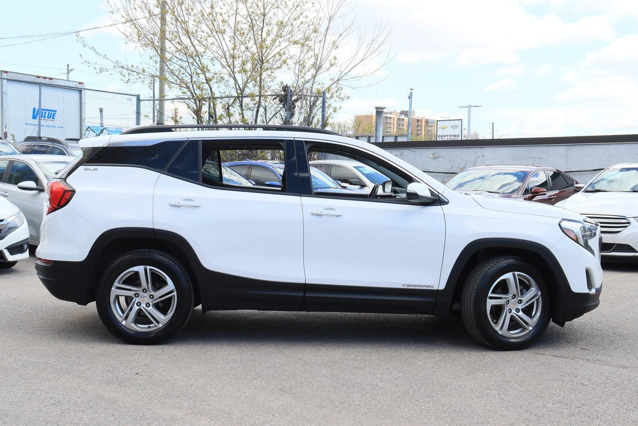 2019 GMC Terrain SLE | AWD | Pano Roof | Nav | Cam | BSM & More! Photo10
