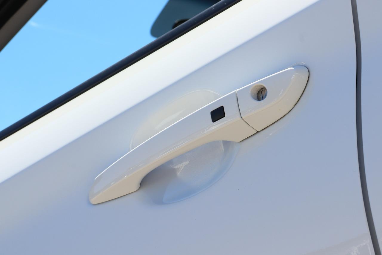 2019 Hyundai KONA Preferred | AWD | Two-Tone Roof | Cam | BSM & More Photo
