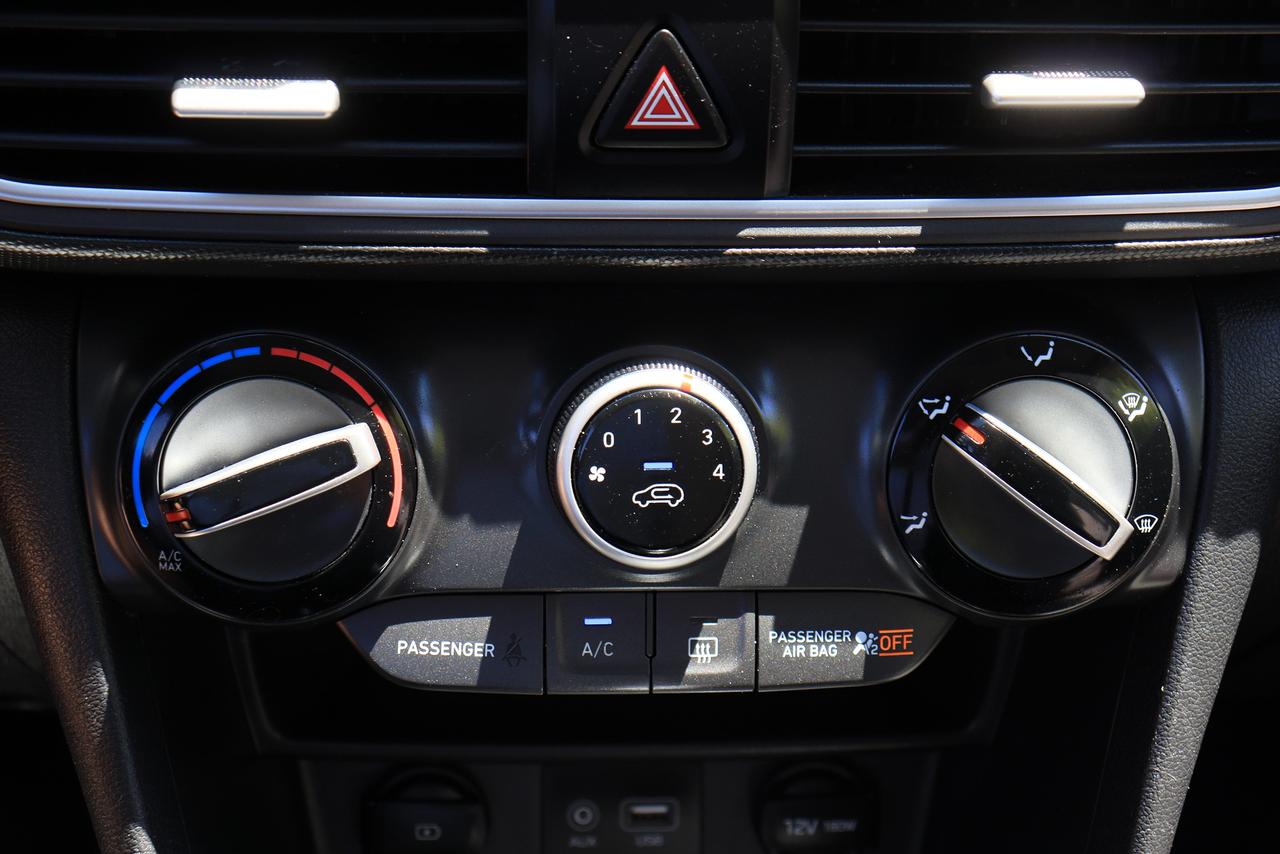 2019 Hyundai KONA Preferred | AWD | Two-Tone Roof | Cam | BSM & More Photo