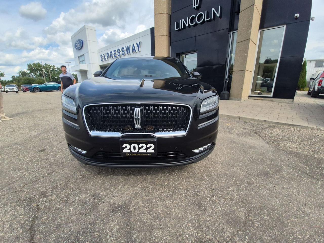 2022 Lincoln Nautilus ULTIMATE PACK! JET PACK! 20" RIMS, PANO ROOF! AWD! Photo2
